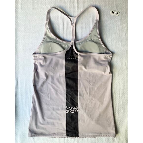 Reebok Women’s Sleeveless Workout Tank Top size S, Light Pink, Built In Bra - Picture 7 of 7